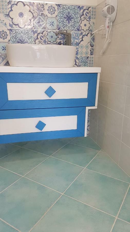 Aquamarine Apartment Nel Cuore Di San Vito 圣维托罗卡波 外观 照片